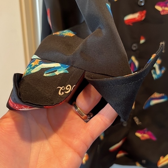 Vintage all over novelty shoe print button down tunic top Emily in Paris SATC 1X - Picture 10 of 10